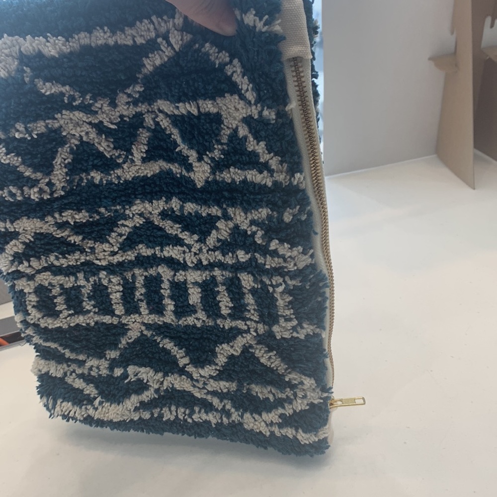 ink and Alloy clutch - Picture 2 of 6
